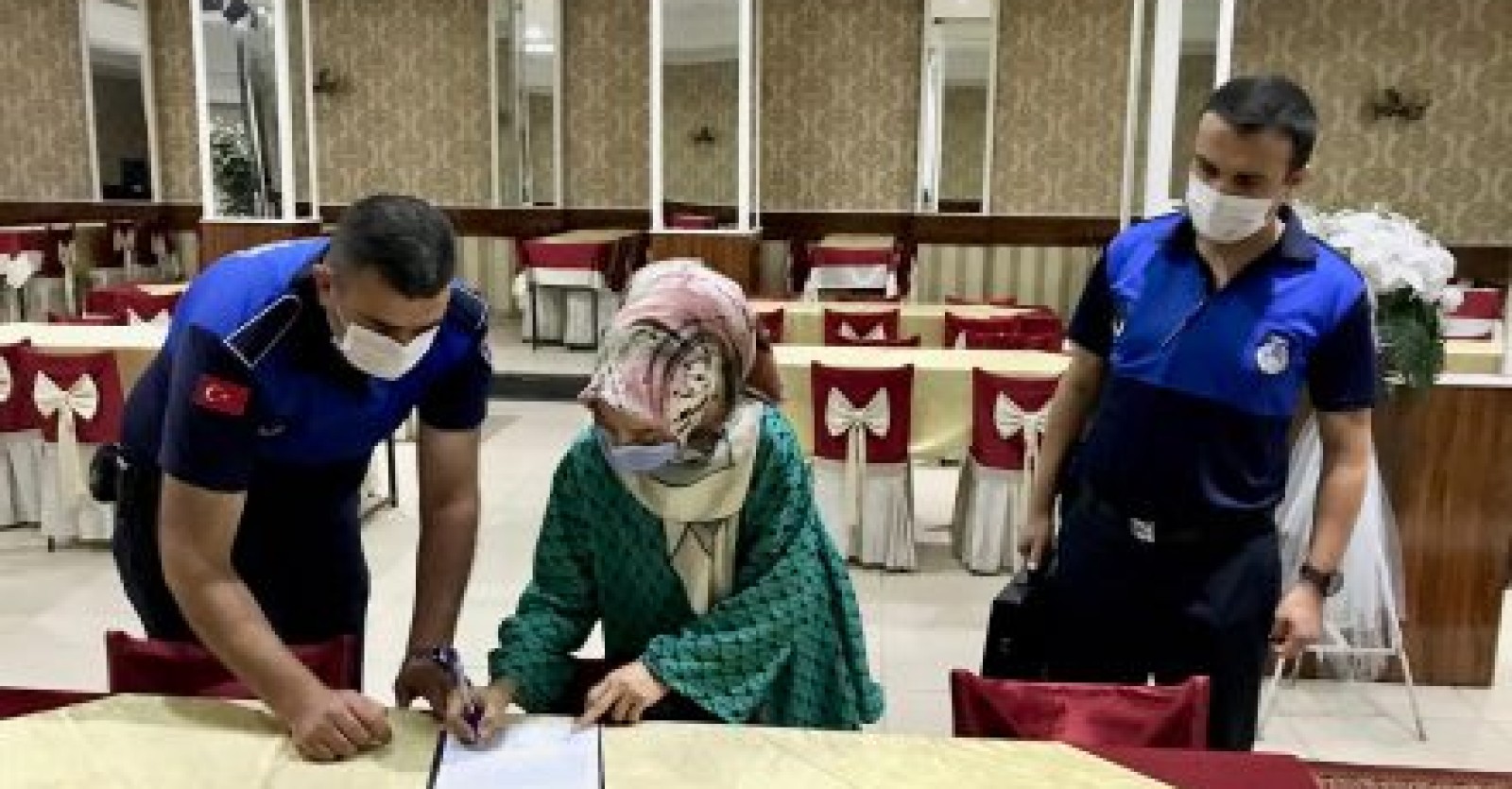 EĞİTİMCİ-YAZAR HAYATİ KOCA SİNCANLILARLA BULUŞTU