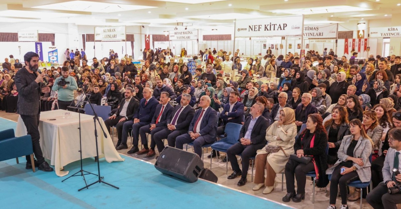 SİNCAN’DA İLKİ YAPILAN KİTAP GÜNLERİ FUARINA YOĞUN İLGİ