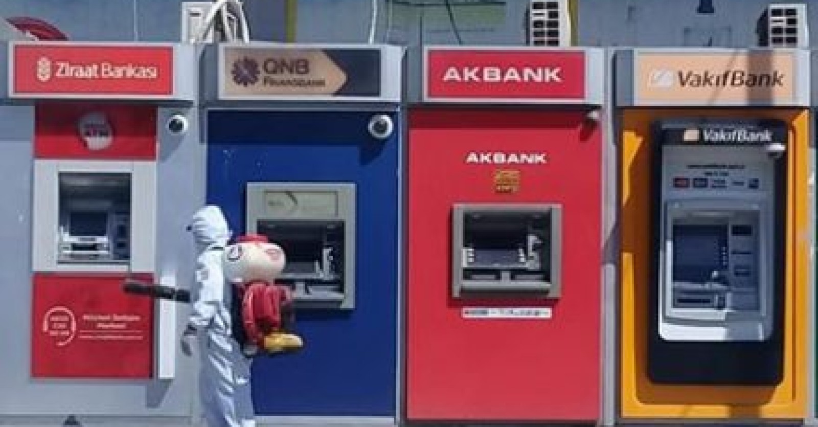 Koronavirüsün yayılmasını önlemek amaçlı tedbirlerimiz ilçemiz genelinde rutin olarak sürüyor.