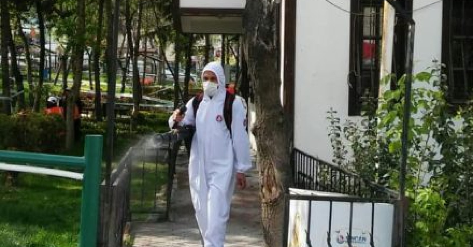 Sincan Belediyesi olarak, salgın haberini aldığımız ilk andan itibaren tüm hizmet birimlerimiz ile sahadayız…