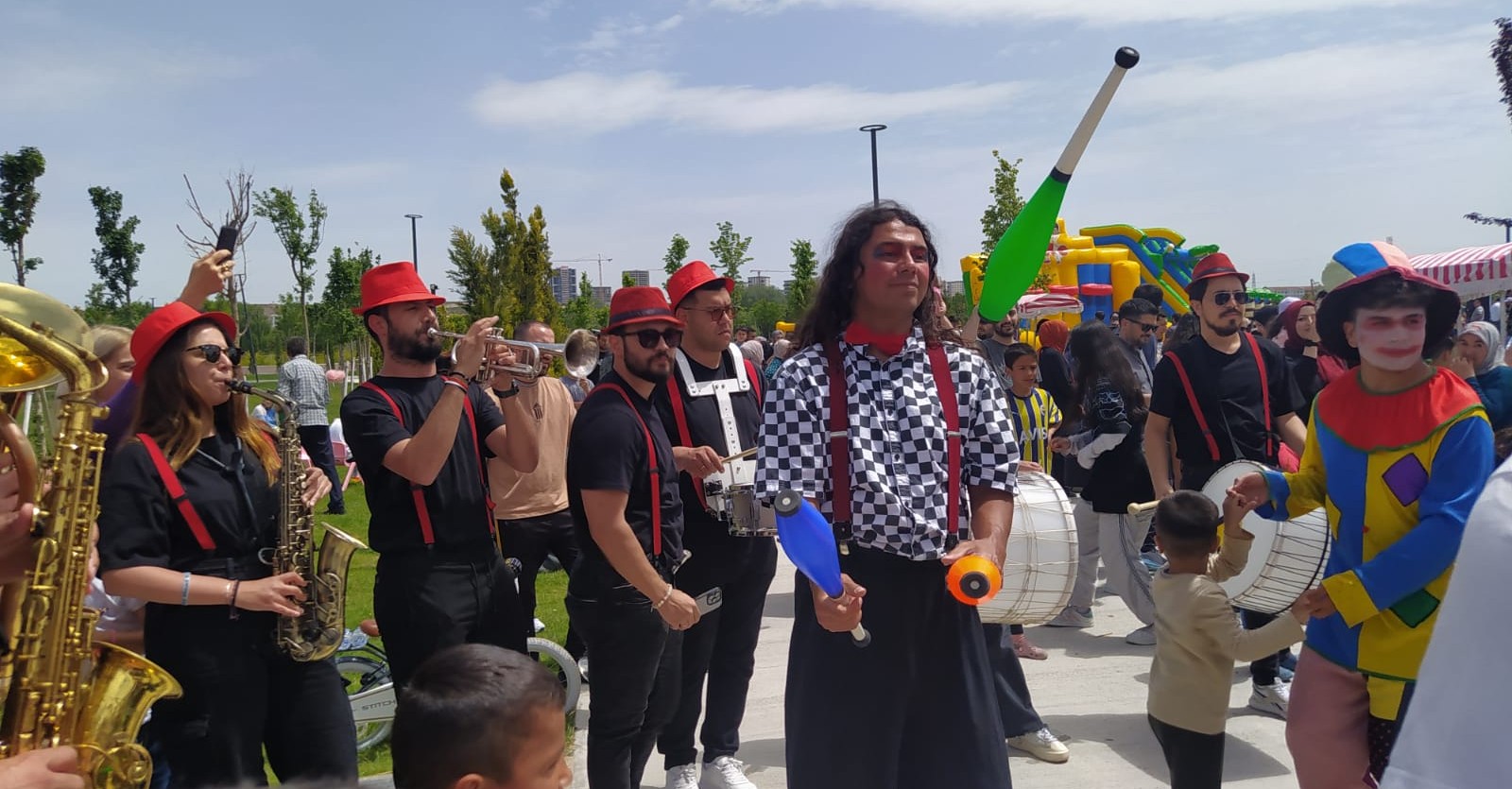 COŞKULU AÇILIŞIN ARDINDAN SİNCAN PARK’A ZİYARETÇİ AKINI
