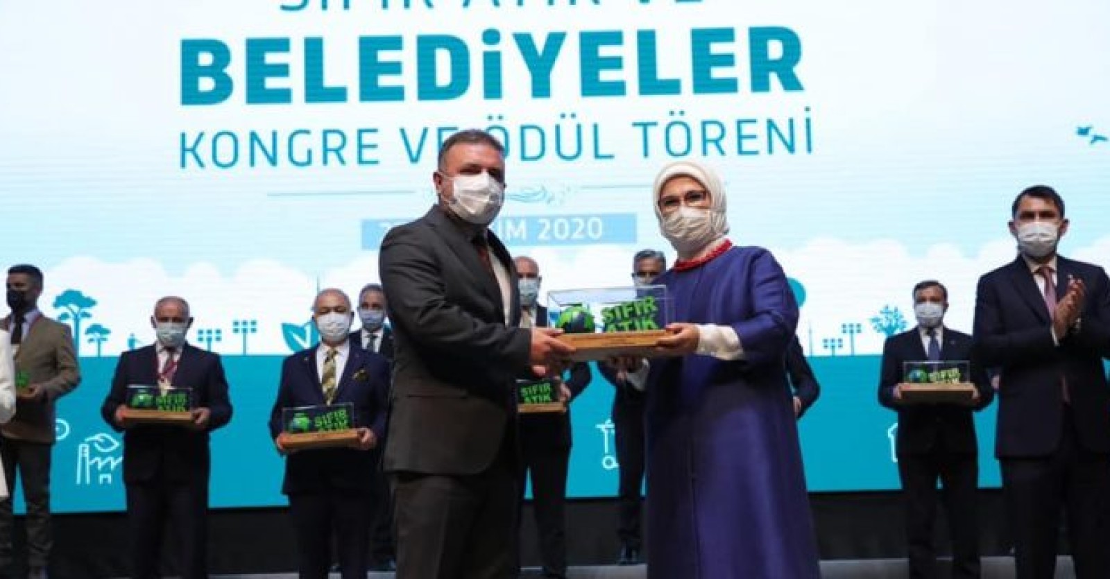 Sincan Belediyesi olarak Evsel Atıklardan Akıllı Çiftliğe projemizle bir ödüle daha layık görülmenin gururunu yaşıyoruz.