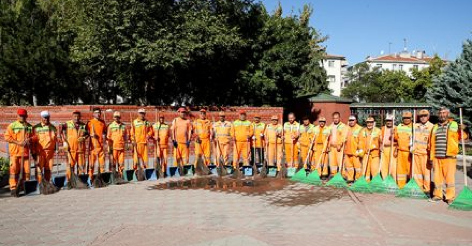SİNCAN’DA PARKLAR BAHARA HAZIRLANIYOR