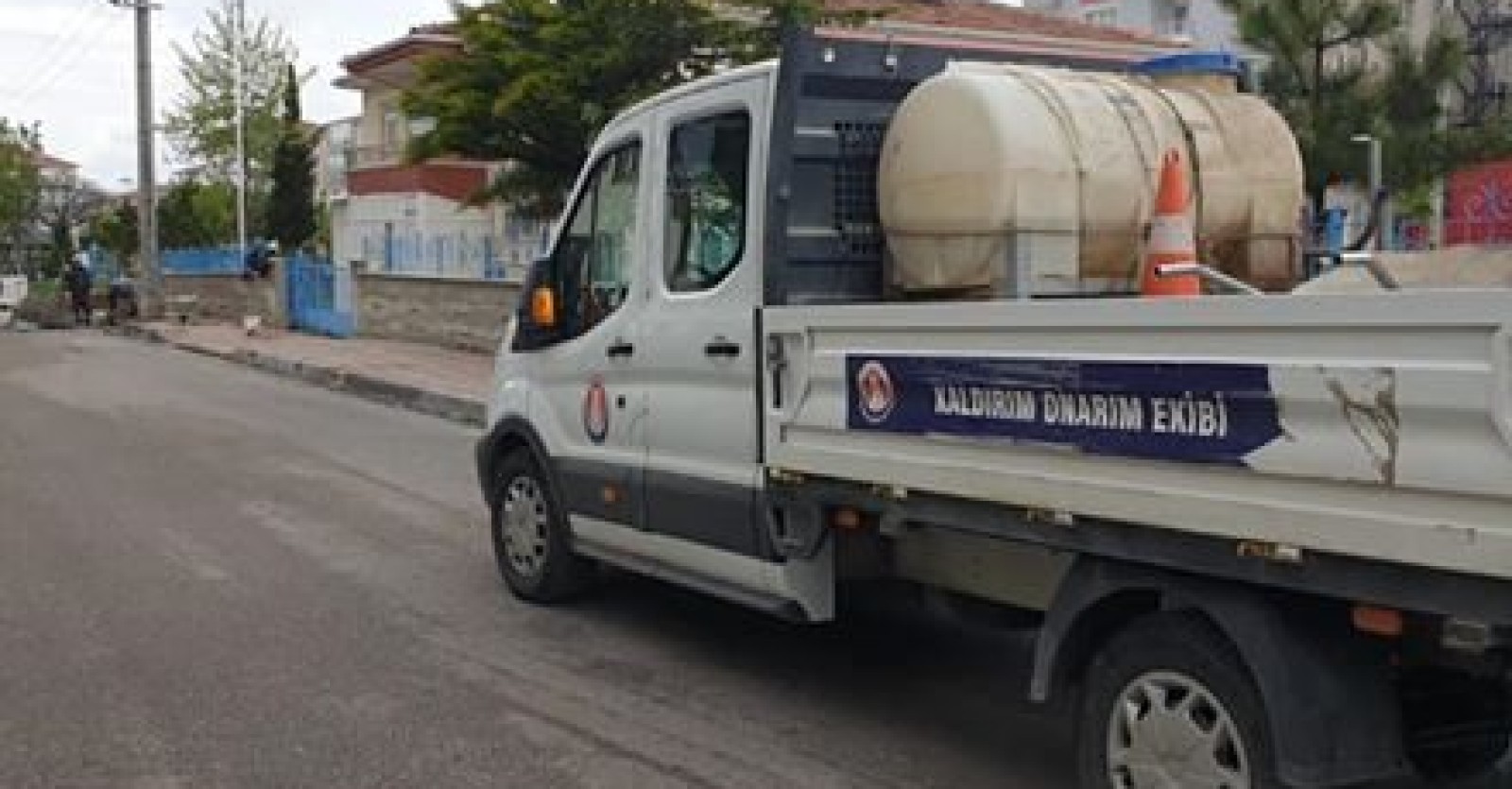 Koronavirüs ile mücadelemizi sürdürürken bir yandan da Sincanımız için hizmet üretmeye devam ediyoruz.