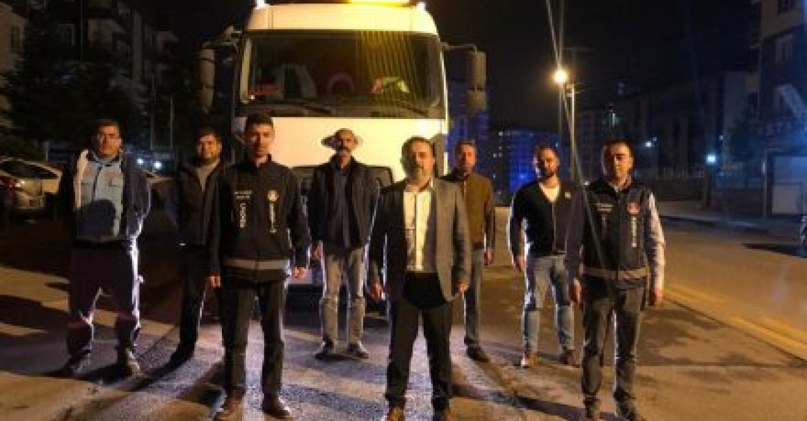 Koronavirüs ile mücadelenin görünmez kahramanları temizlik işçileri, Sincanımızda gece gündüz dezenfekte ve yıkama çalışmalarına devam ediyor.