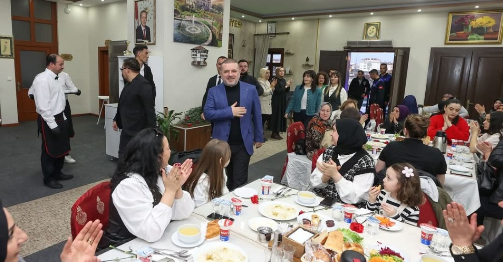 SİNCAN’DAKİ KADIN ESNAFA ÖZEL İFTAR YEMEĞİ