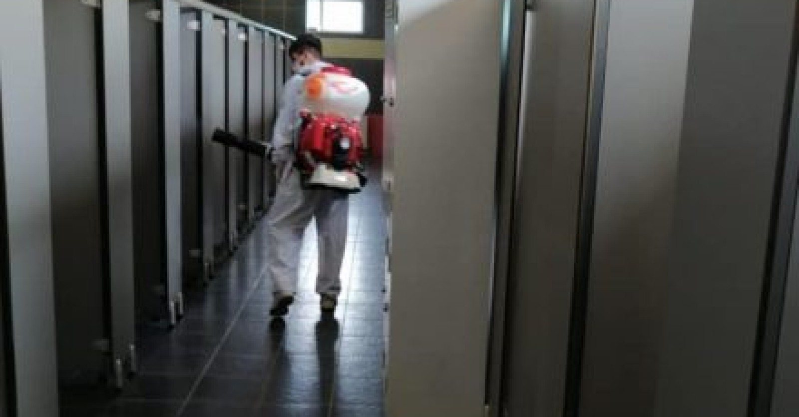 Koronavirüs salgınıyla mücadele kapsamında dezenfekte çalışmalarımız tüm hızıyla devam ediyor.