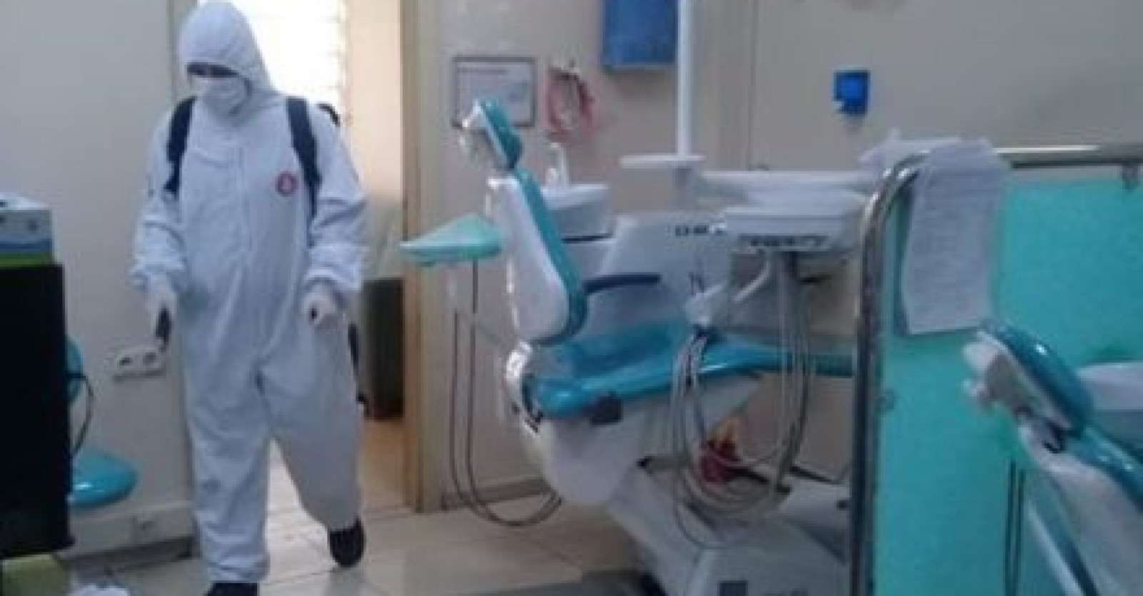 Sağlık Kuruluşları ve Aile Sağlığı Merkezlerimizde hijyenin sürekliliğini sağlamak adına dezenfekte işlemlerimiz aralıksız devam ediyor…