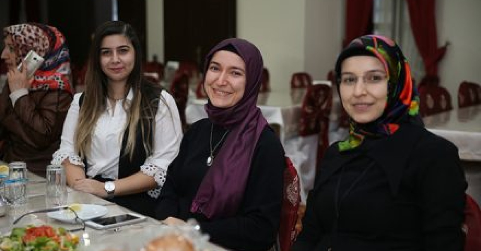 BAŞKAN ERCAN KADIN ÇALIŞANLARIYLA BİR ARAYA GELDİ