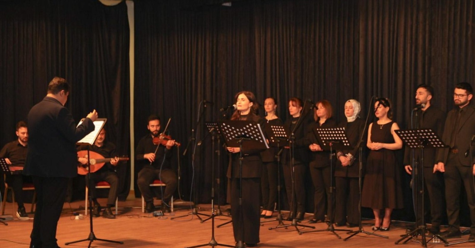 SİNCAN TÜRK MUSİKİSİ KONSERVATUVARI ÖĞRENCİLERİ KULAKLARIN PASINI SİLDİ