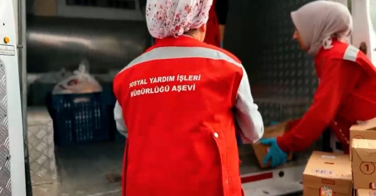 SİNCAN BELEDİYESİ SICAK YEMEKLE GÖNÜLLERİ ISITIYOR